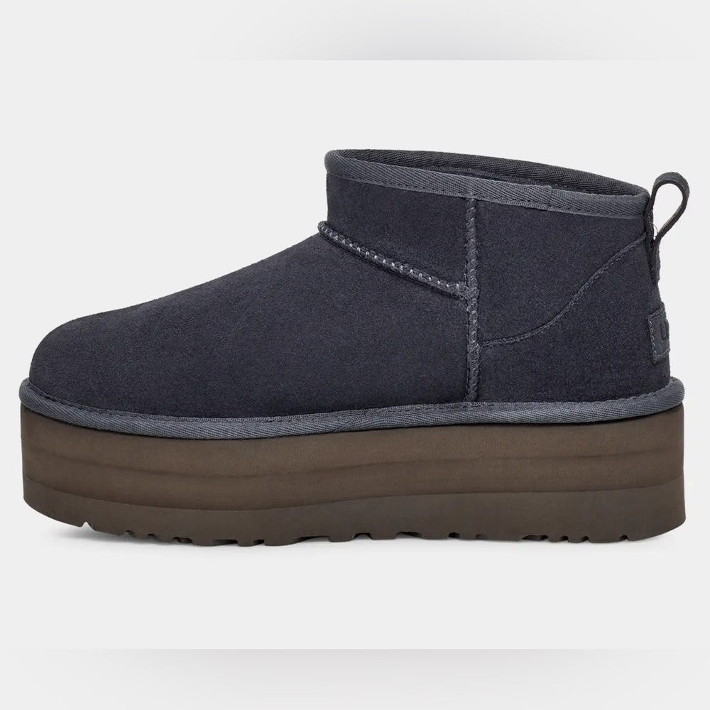 NWT Classic Ultra Mini Platform UGGS